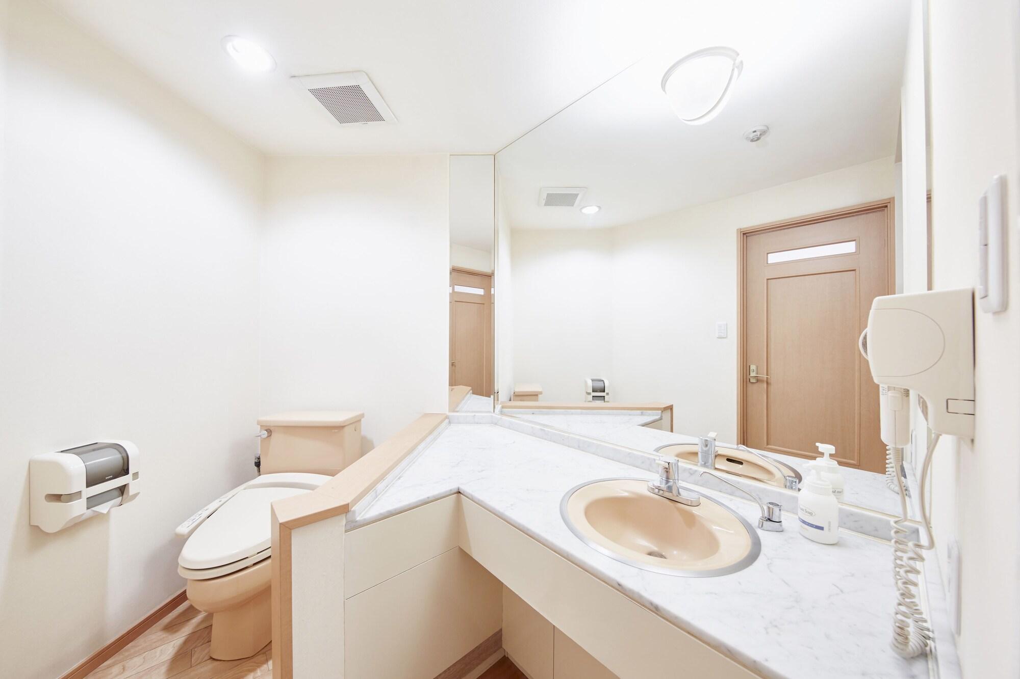 Hotel Le Botejour Nanba Osaka Bagian luar foto