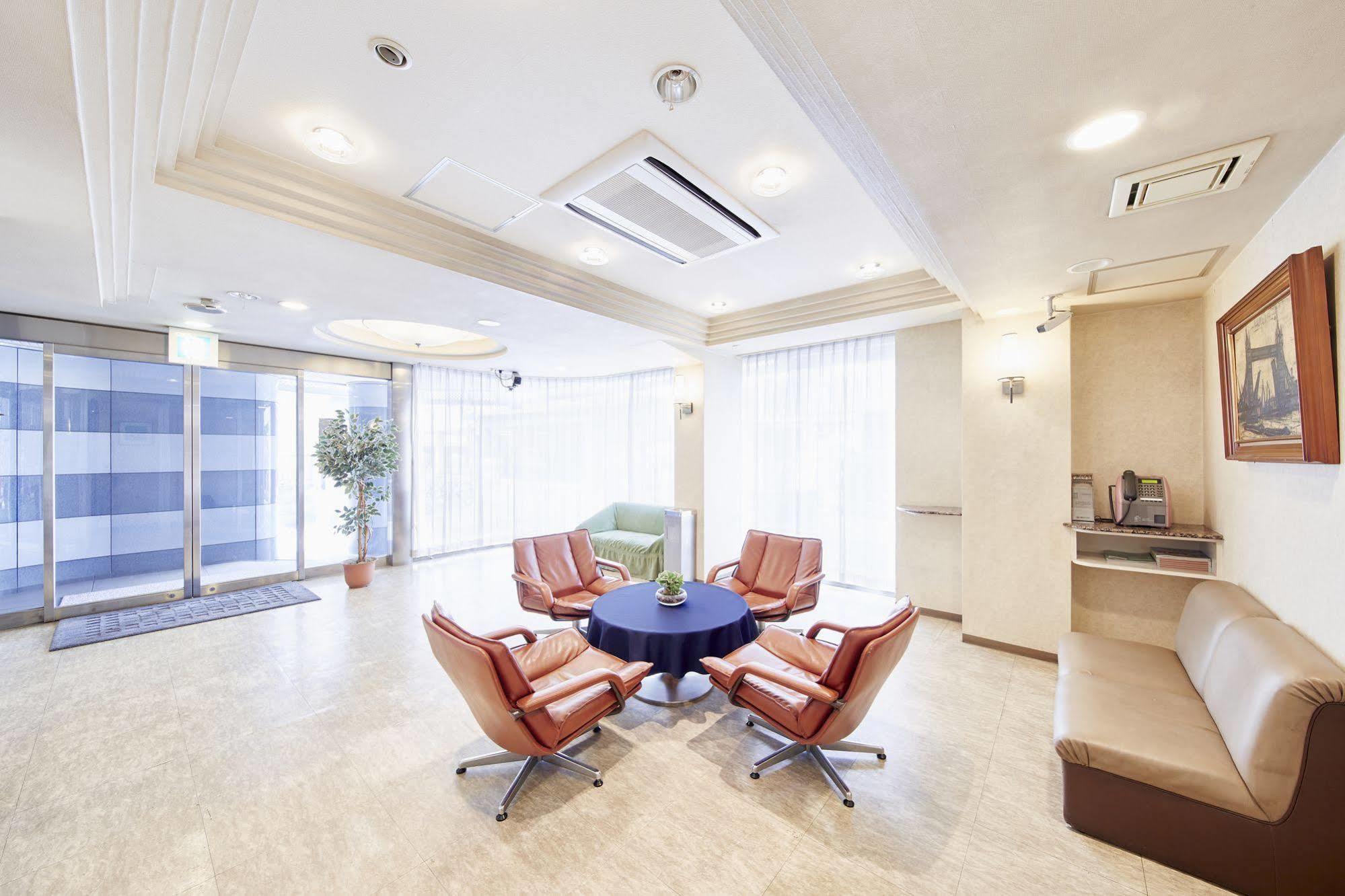Hotel Le Botejour Nanba Osaka Bagian luar foto